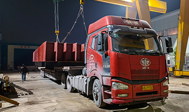 重慶數(shù)據(jù)谷的人行天橋 5.4米寬